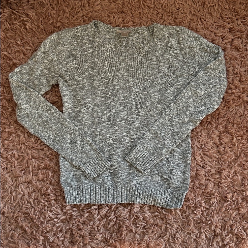 SPRING SALE FINAL PRICE 💐☀️ LOFT Petites Gray Women's Crew Neck Sweater